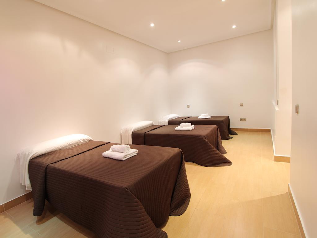 Apartamentos Good Stay Prado Madrid Room photo