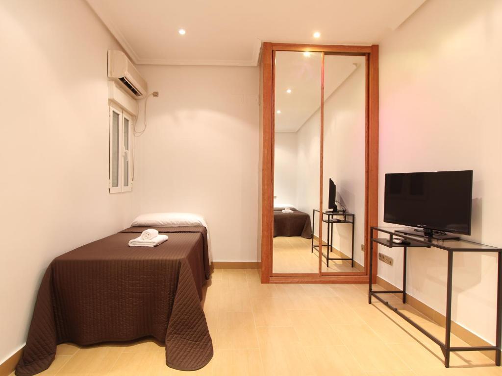 Apartamentos Good Stay Prado Madrid Room photo