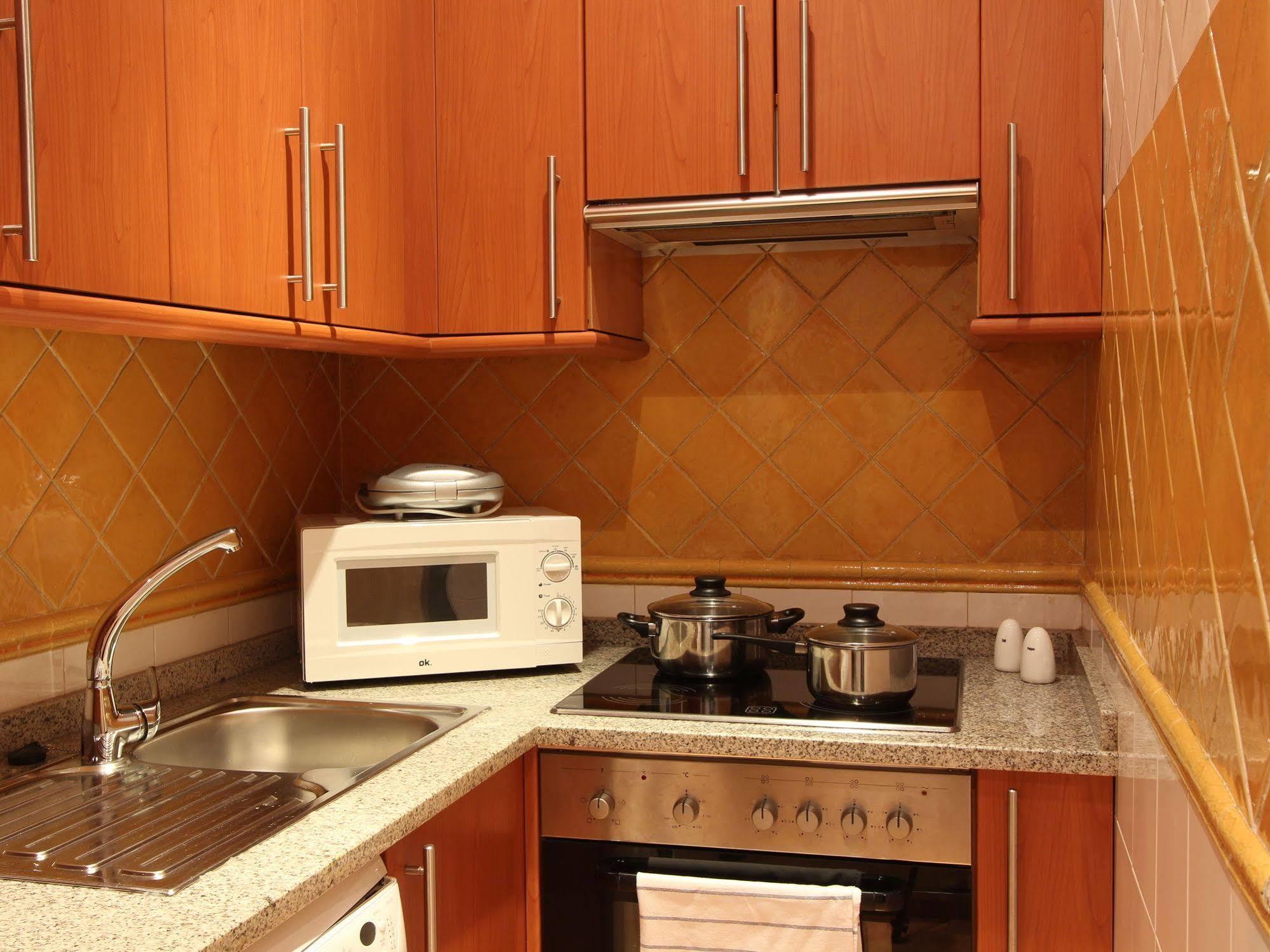 Apartamentos Good Stay Prado Madrid Exterior photo