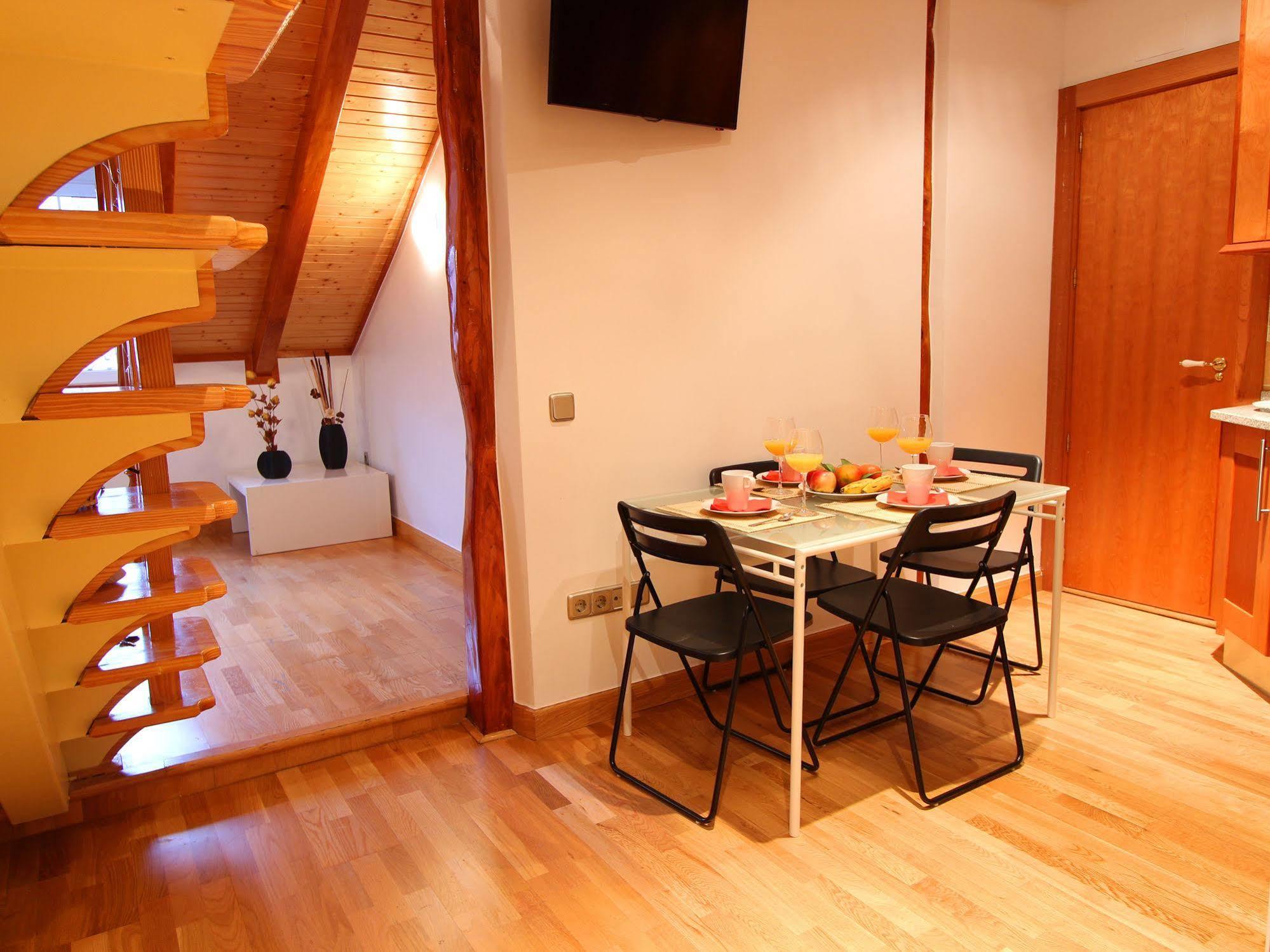 Apartamentos Good Stay Prado Madrid Exterior photo
