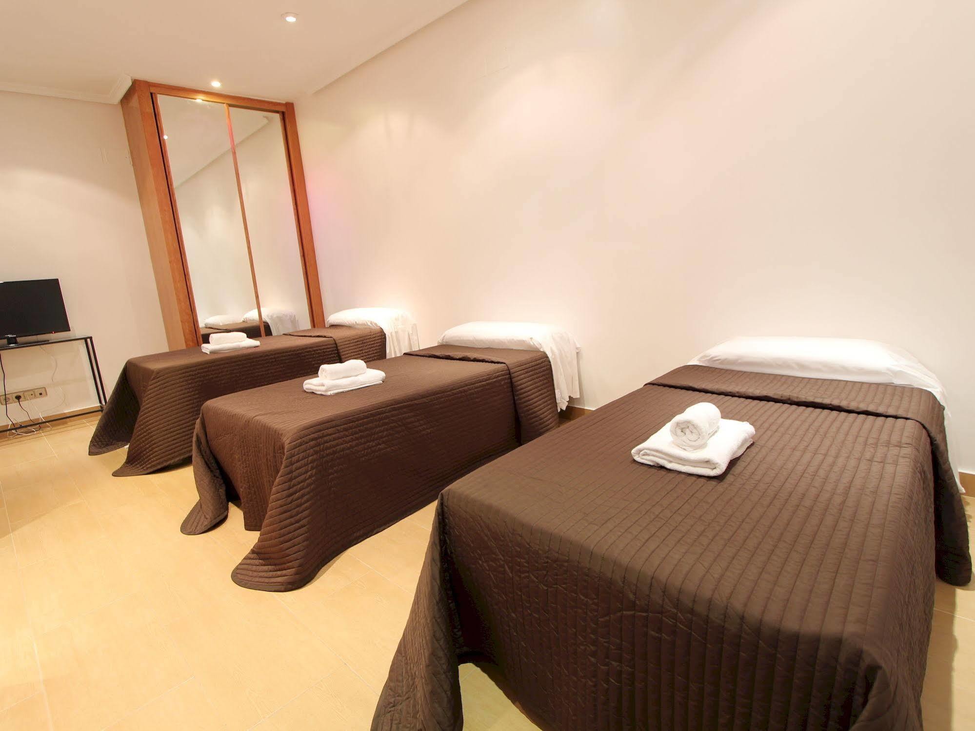 Apartamentos Good Stay Prado Madrid Exterior photo